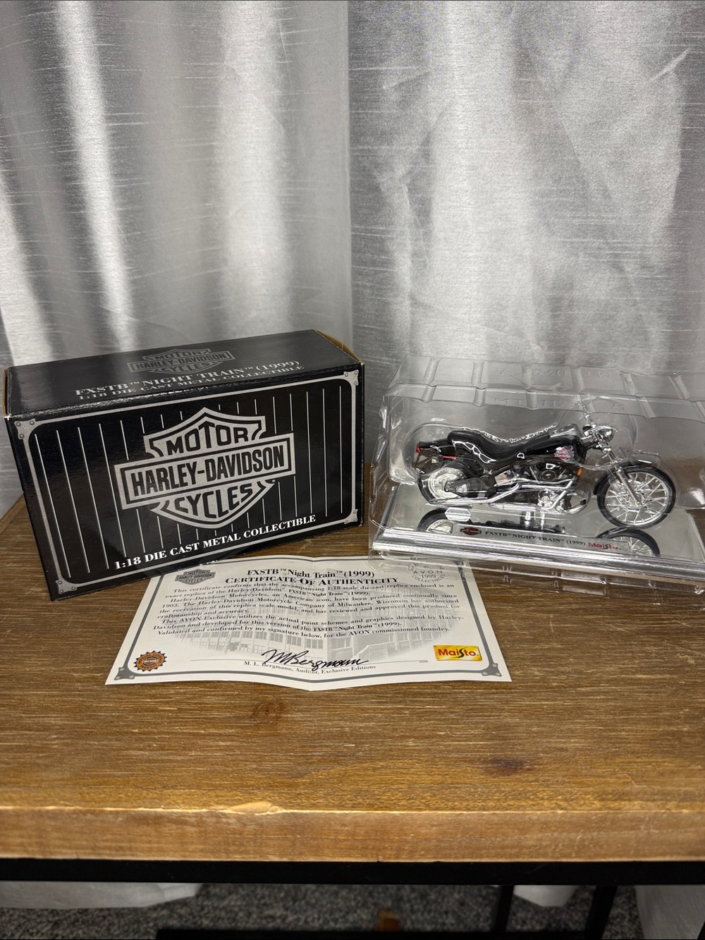 Vtg Maisto Harley Davidson FXSTB Night Train 1999 1:18 Die Cast Collectible